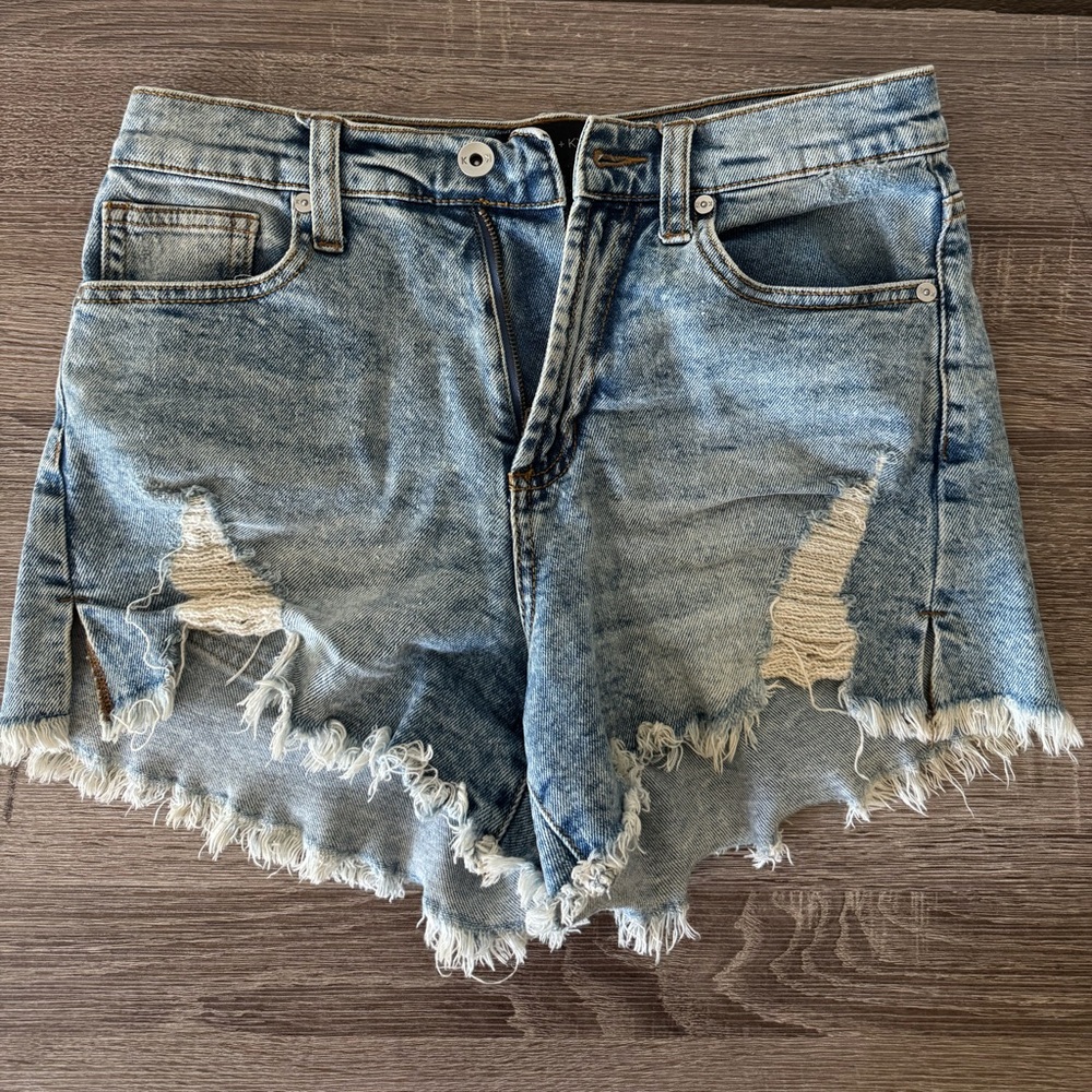 Pacsun Kendall + Kylie size 28 denim shorts